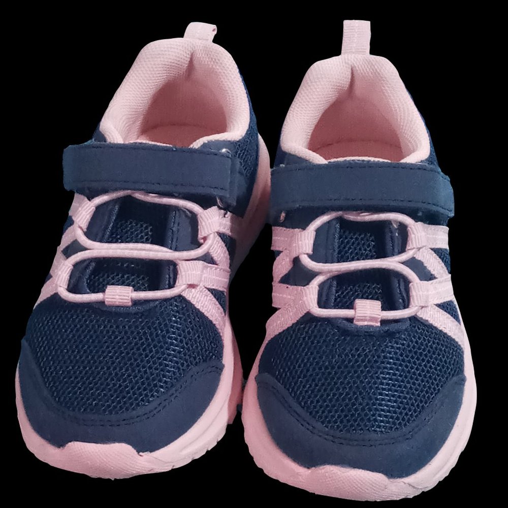 K KomForme girl toddler pink and navy blue tennis/running sneaker size 7. - Picture 2 of 3